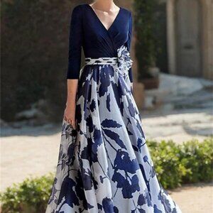 formal women's dresses size 10 but run smaller.  Brand Mondressy